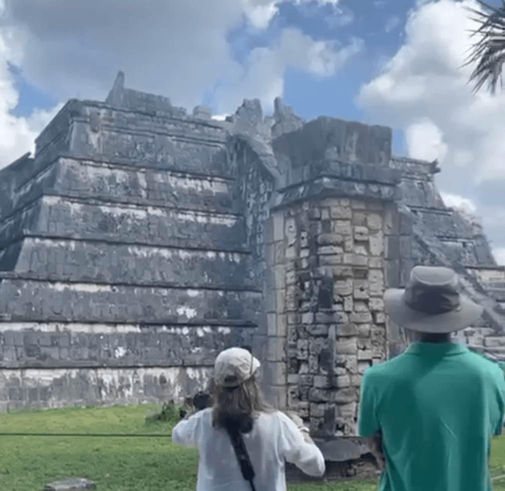 Tour Chichén Itzá + Cenote Ik Kil + Valladolid